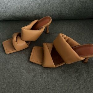 Padded Crossover Tan Heeled Mules